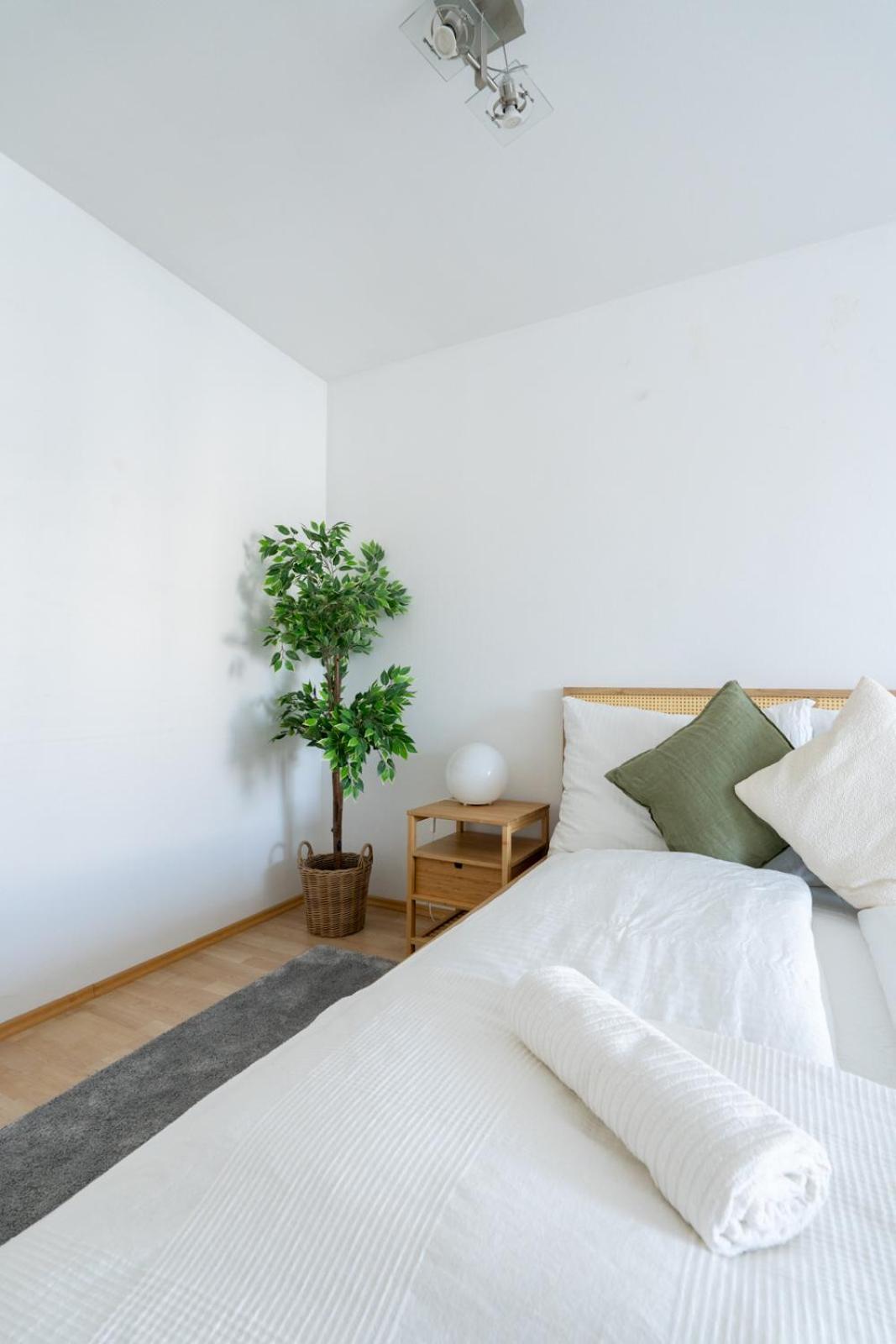 Two Bedrooms - 85 Squaremeters - 4 Min To U6 Dresdner Str فيينا المظهر الخارجي الصورة