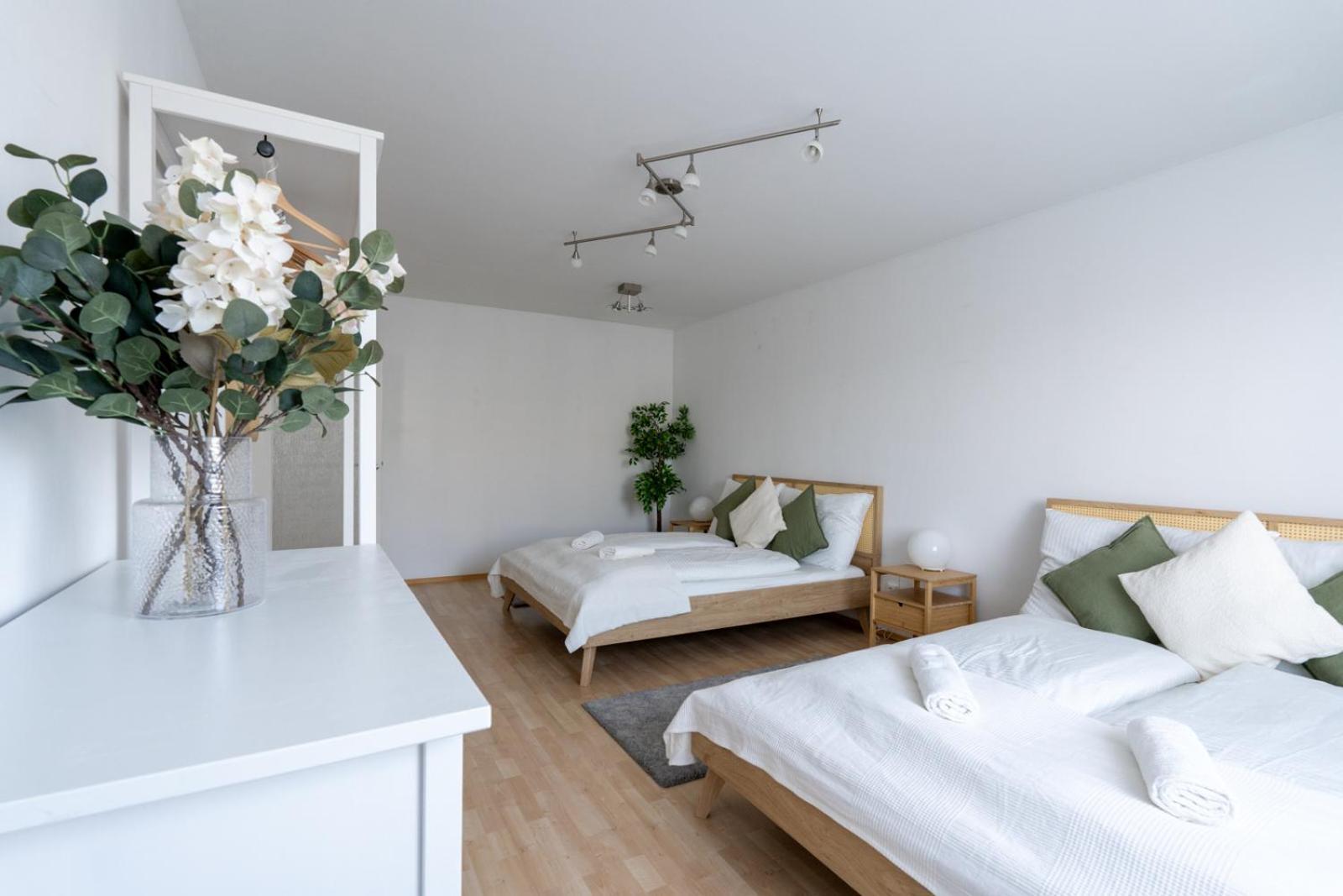 Two Bedrooms - 85 Squaremeters - 4 Min To U6 Dresdner Str فيينا المظهر الخارجي الصورة