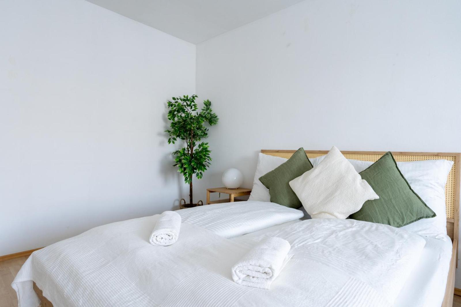 Two Bedrooms - 85 Squaremeters - 4 Min To U6 Dresdner Str فيينا المظهر الخارجي الصورة