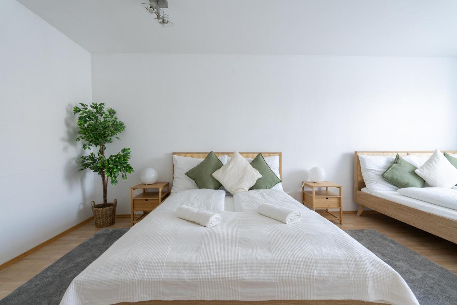 Two Bedrooms - 85 Squaremeters - 4 Min To U6 Dresdner Str فيينا المظهر الخارجي الصورة